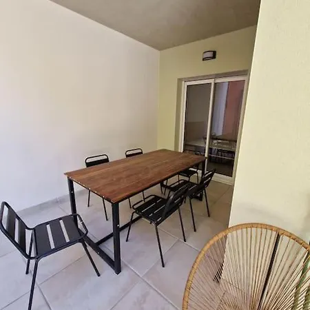 Les Terrasses De L'olivier A *